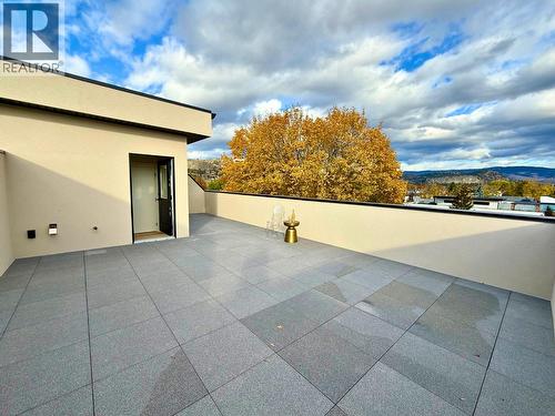 781 Martin Avenue Unit# 4, Kelowna, BC - Outdoor