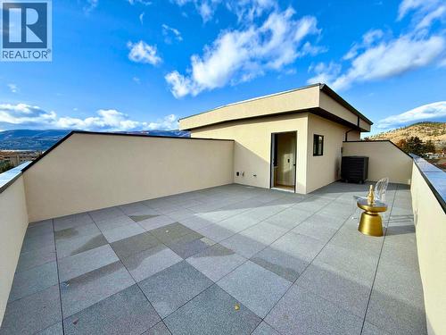 781 Martin Avenue Unit# 4, Kelowna, BC - Outdoor