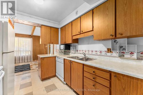 1627 Dufferin Street, Whitby (Port Whitby), ON - Indoor Photo Showing Kitchen With Double Sink