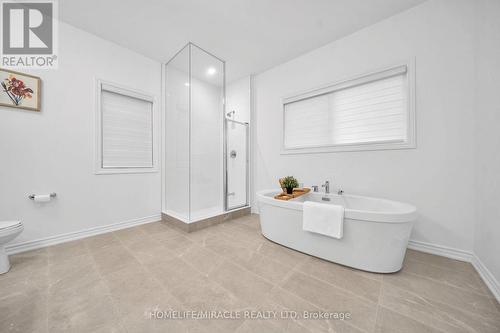 1536 Buttercup Court, Milton, ON - Indoor Photo Showing Bathroom