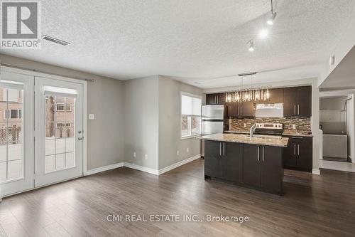 360 Culpepper Place, Waterloo, ON - Indoor Photo Showing Kitchen With Upgraded Kitchen