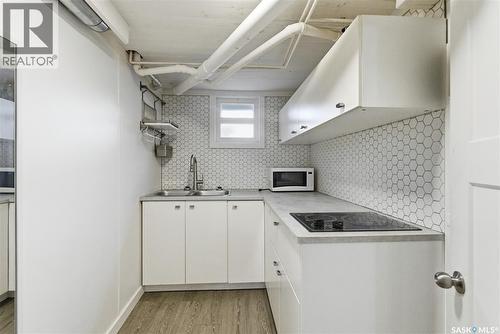 806 31St Street W, Saskatoon, SK - Indoor