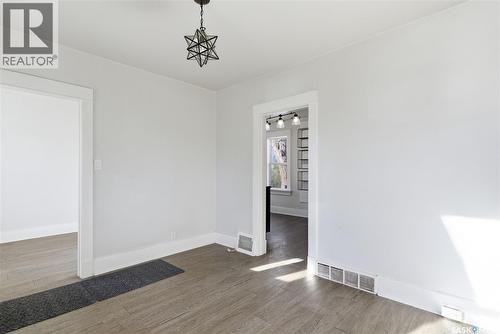 806 31St Street W, Saskatoon, SK - Indoor Photo Showing Other Room