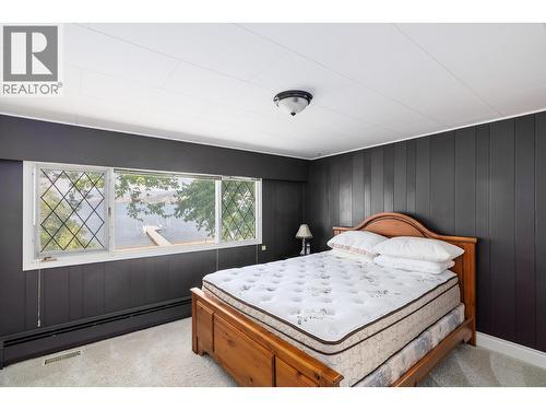 3264 Watt Road, Kelowna, BC - Indoor Photo Showing Bedroom