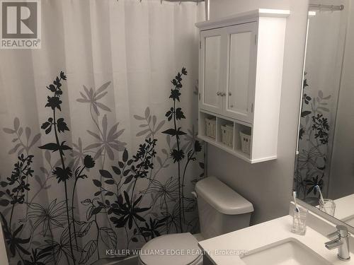 35 - 5260 Dundas Street, Burlington, ON - Indoor Photo Showing Bathroom