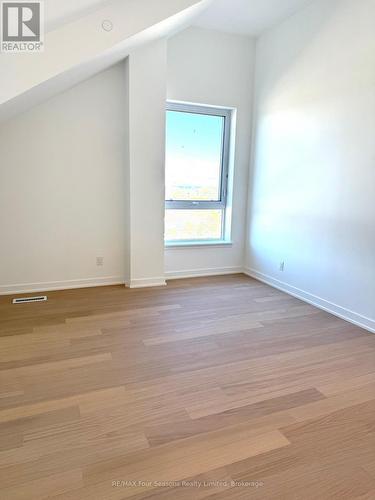 604 - 31 Huron Street, Collingwood, ON - Indoor Photo Showing Other Room