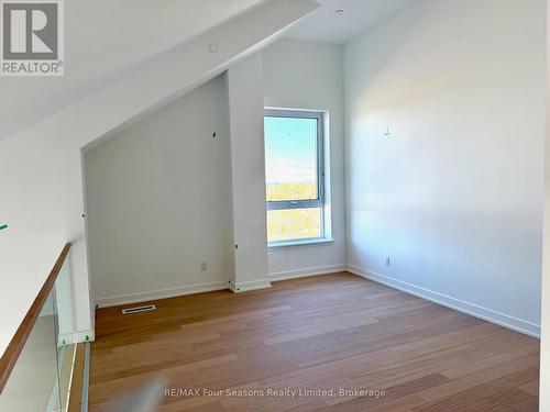 Primary - 604 - 31 Huron Street, Collingwood, ON - Indoor Photo Showing Other Room