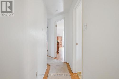 7828 Sixth Line E, Centre Wellington (Elora/Salem), ON - Indoor Photo Showing Other Room