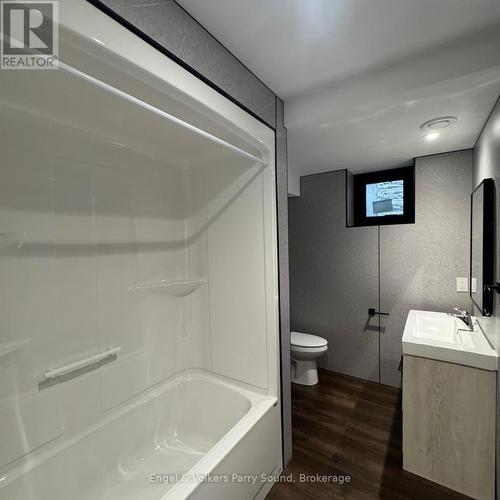 101 - 57 James Street, Parry Sound, ON - Indoor Photo Showing Bathroom