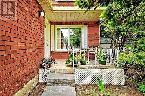 348 Brownridge Drive, Vaughan, ON - Outdoor With Exterior