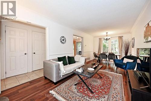 348 Brownridge Drive, Vaughan, ON - Indoor Photo Showing Living Room