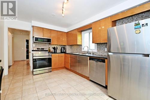 348 Brownridge Drive, Vaughan, ON - Indoor Photo Showing Kitchen