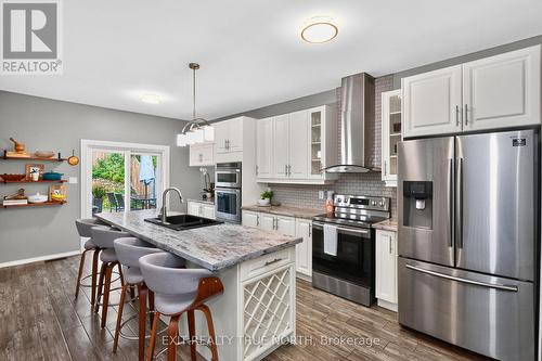 59 Edwards Drive, Barrie, ON - Indoor Photo Showing Kitchen With Upgraded Kitchen
