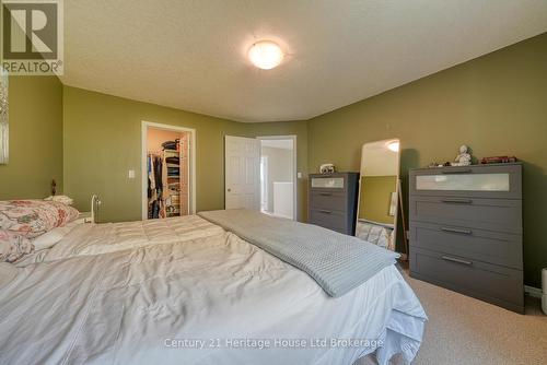 11 Talon Drive, Woodstock (Woodstock - South), ON - Indoor Photo Showing Bedroom