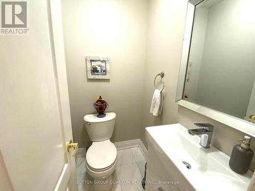 5477 Schueller Crescent, Burlington, ON - Indoor Photo Showing Bathroom