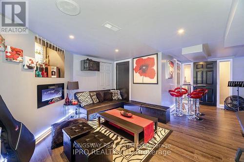 923 Bristol Road W, Mississauga, ON - Indoor