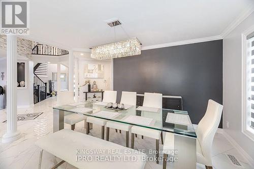 923 Bristol Road W, Mississauga, ON - Indoor