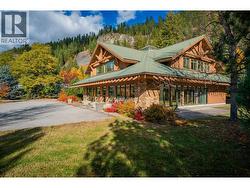 1746 SANDNER FRONTAGE Road  Christina Lake, BC V0H 1E0