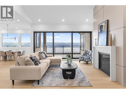 1359 Vineyard Drive, West Kelowna, BC - Indoor Photo Showing Living Room With Fireplace