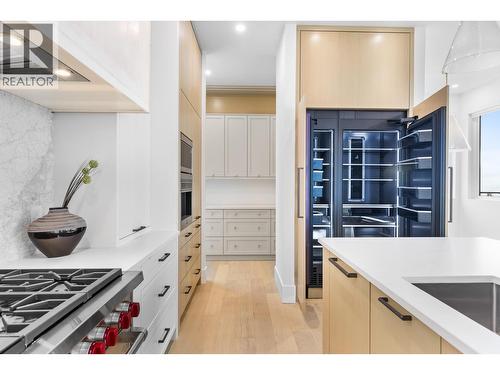 1359 Vineyard Drive, West Kelowna, BC - Indoor Photo Showing Kitchen