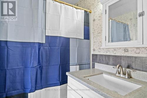 8061 County Rd 2, Greater Napanee (Greater Napanee), ON - Indoor Photo Showing Bathroom