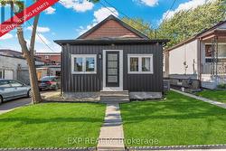 56 EAST 34TH STREET  Hamilton, ON L8V 3W3