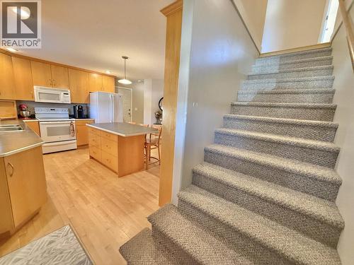 1504 Brookside Park, Quesnel, BC - Indoor Photo Showing Kitchen With Double Sink
