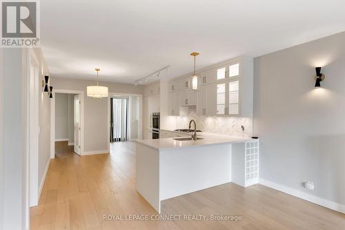 16 Rosemount Avenue, Toronto, ON - Indoor Photo Showing Kitchen