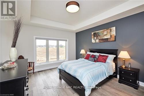 9 Sassafras Row, Fort Erie (Ridgeway), ON - Indoor Photo Showing Bedroom