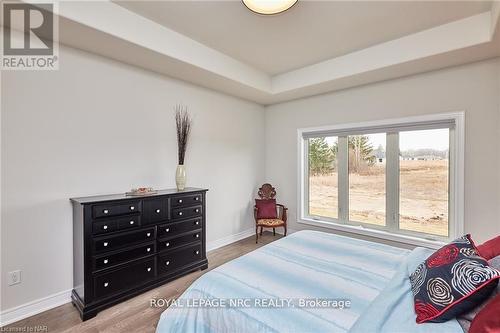 9 Sassafras Row, Fort Erie (Ridgeway), ON - Indoor Photo Showing Bedroom