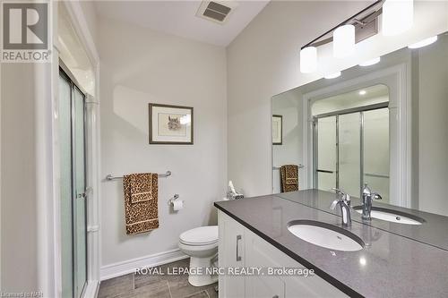 9 Sassafras Row, Fort Erie (Ridgeway), ON - Indoor Photo Showing Bathroom