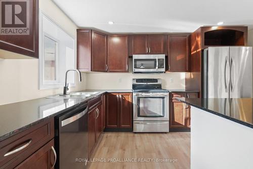 97 Donald Street S, Belleville (Belleville Ward), ON - Indoor Photo Showing Kitchen