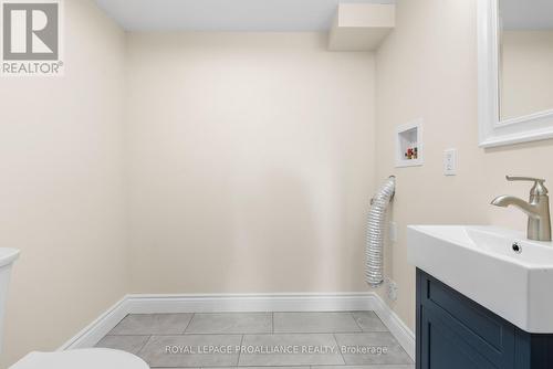 97 Donald Street S, Belleville (Belleville Ward), ON - Indoor Photo Showing Bathroom