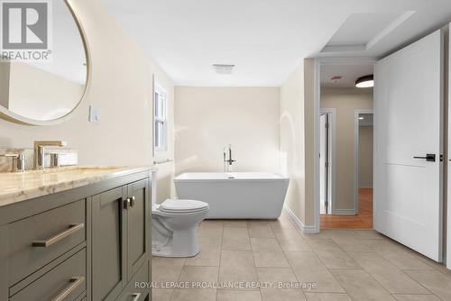 97 Donald Street S, Belleville (Belleville Ward), ON - Indoor Photo Showing Bathroom