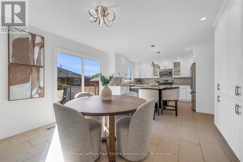 2938 Mulberry Drive, Oakville (Cv Clearview), ON - Indoor Photo Showing Dining Room