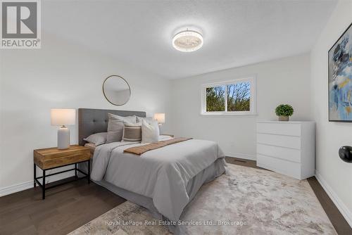 2938 Mulberry Drive, Oakville (Cv Clearview), ON - Indoor Photo Showing Bedroom