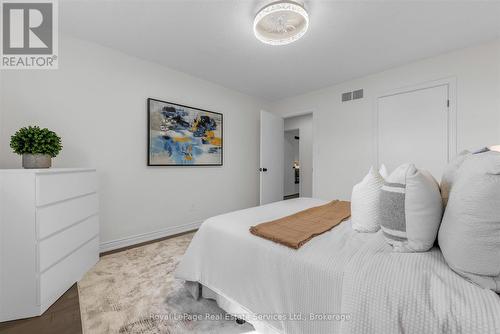 2938 Mulberry Drive, Oakville (Cv Clearview), ON - Indoor Photo Showing Bedroom