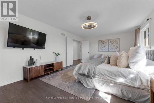 2938 Mulberry Drive, Oakville (Cv Clearview), ON - Indoor Photo Showing Bedroom