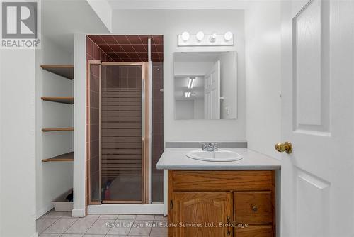 2938 Mulberry Drive, Oakville (Cv Clearview), ON - Indoor Photo Showing Bathroom