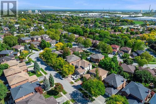 2938 Mulberry Drive, Oakville (Cv Clearview), ON - Outdoor With View