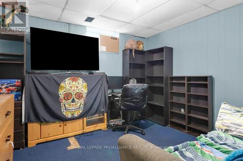 27 Thurlow Queen Street, Belleville (Thurlow Ward), ON - Indoor Photo Showing Bedroom