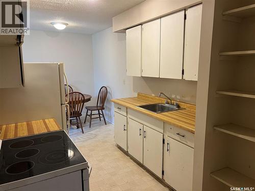 4036 Castle Road, Regina, SK - Indoor