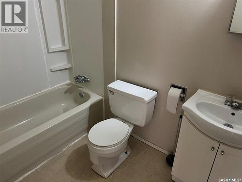 4036 Castle Road, Regina, SK - Indoor Photo Showing Bathroom