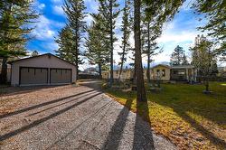 4982 SPRUCE Avenue  Canal Flats, BC V0B 1B0