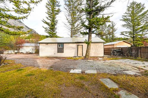 4982 Spruce Avenue, Canal Flats, BC 