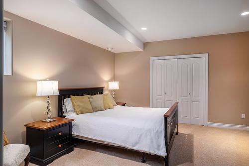 444 Quilchena Drive, Kelowna, BC - Indoor Photo Showing Bedroom
