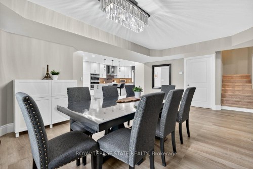 74 Green Mountain Road E, Hamilton, ON - Indoor Photo Showing Dining Room