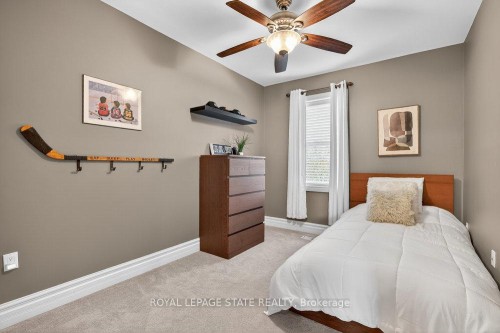 74 Green Mountain Road E, Hamilton, ON - Indoor Photo Showing Bedroom
