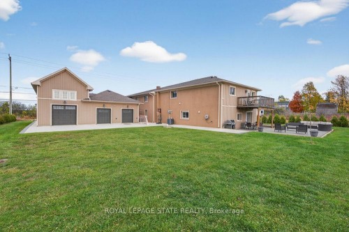 74 Green Mountain Road E, Hamilton, ON - Outdoor