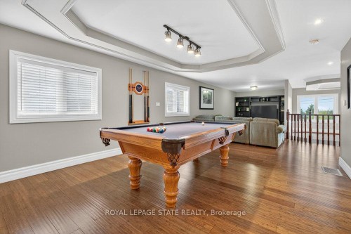 74 Green Mountain Road E, Hamilton, ON - Indoor Photo Showing Other Room